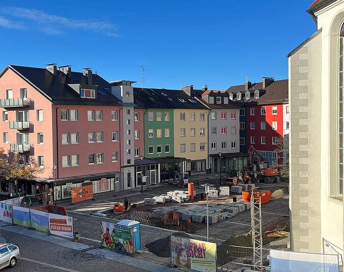 Blick von oben auf die Baustelle Adenauerplatz